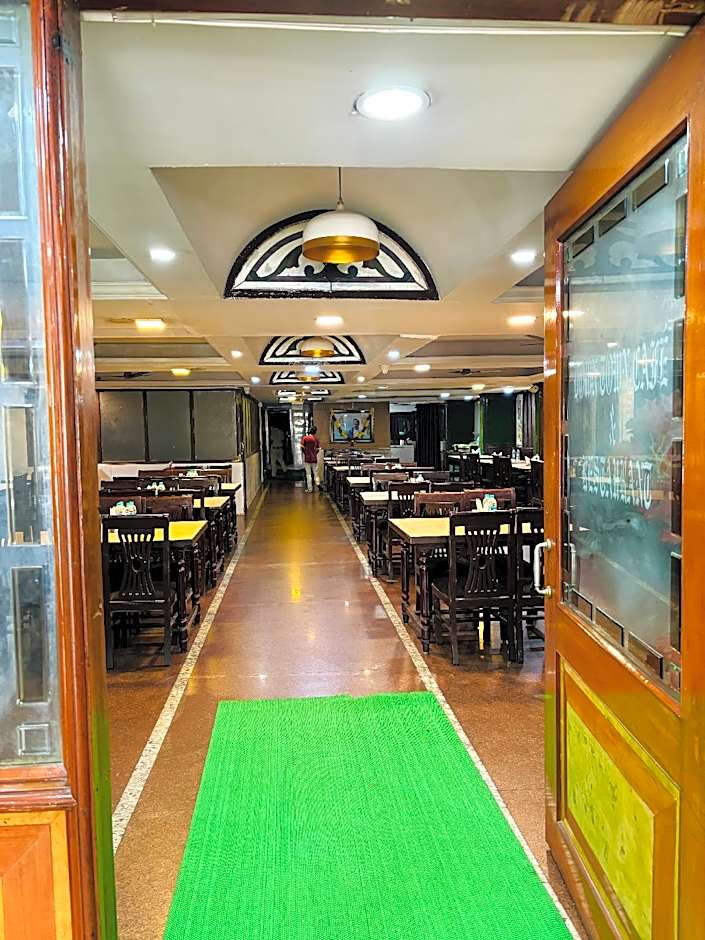 Chetan International Hotel