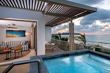 King Room and Two Queen Beds with Beachfront Plunge Pool