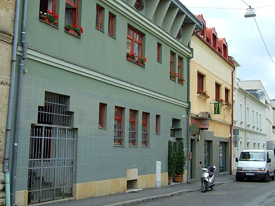 Hotel Diána