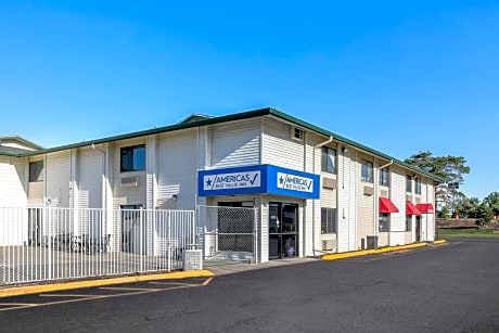 Americas Best Value Inn - Lincoln Airport