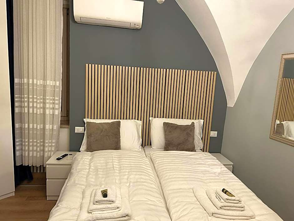 Deluxe 1 Double Bed or 2 Beds — 9 fotoğraftan 1. fotoğraf