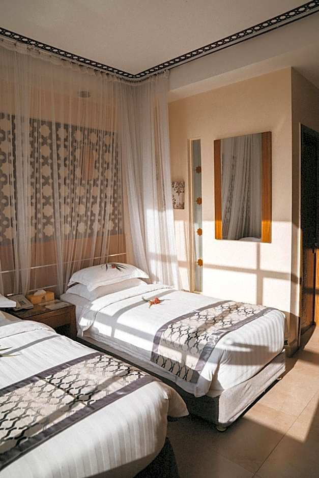Saab Royale Hotel