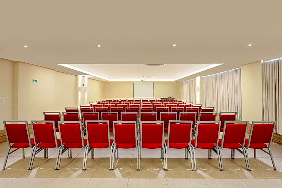 Ramada by Wyndham Macae Hotel & Suites