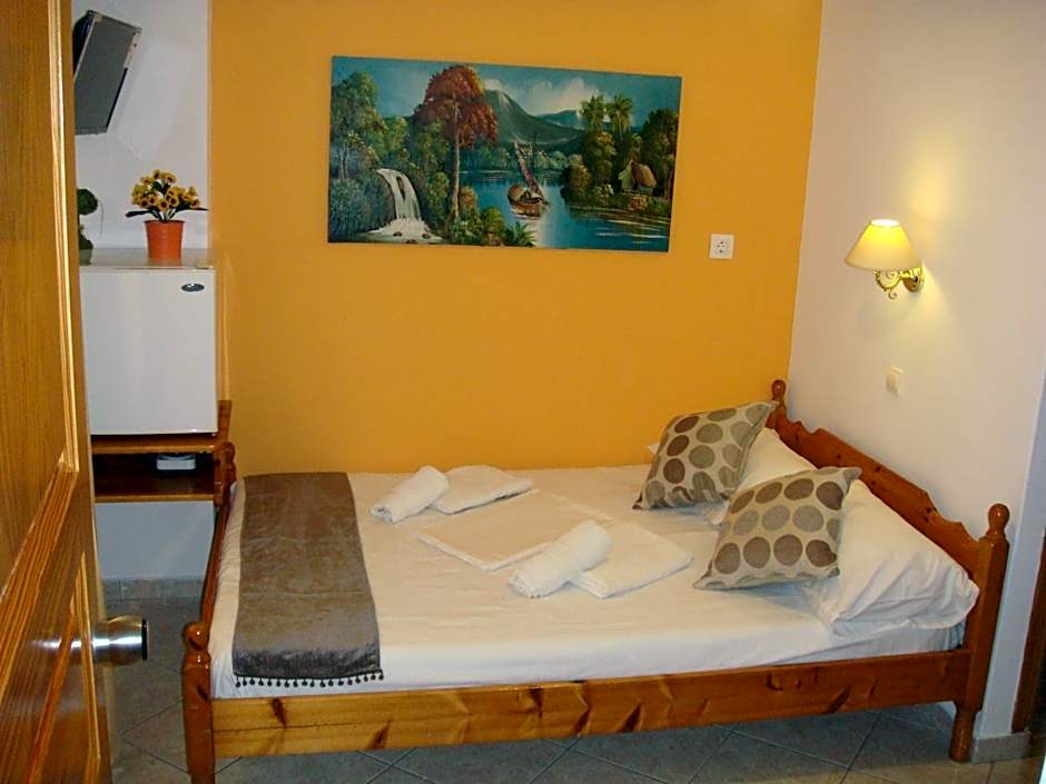 Boussetil Rooms CapAnMat