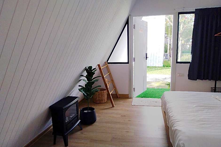 It my life cafe x camp