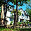 Cozy Inn Antique