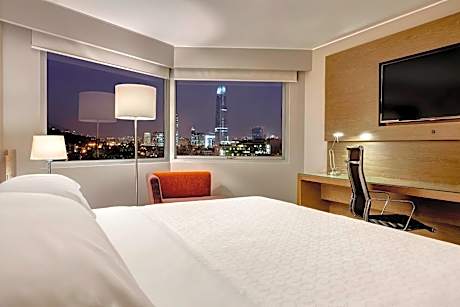 Classic Room, Guest room, 1 King, Pool view