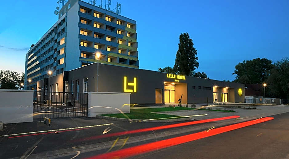 Lelle Hotel