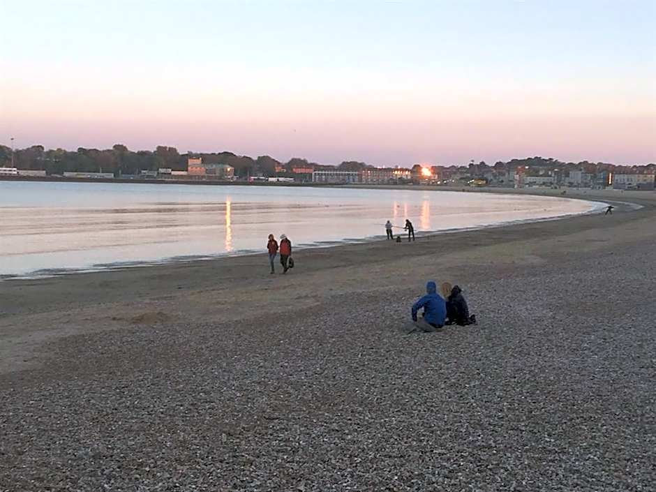 Oaklands Guest House