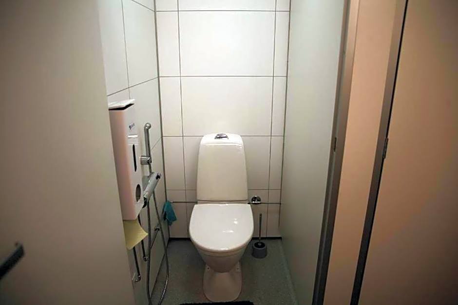 Rafi - The Village of Silence, Aurora Cabin 3