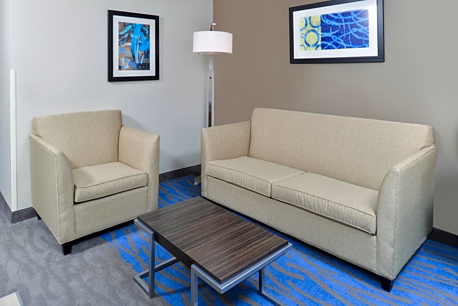 Holiday Inn Express Hotel & Suites St. Louis West-OFallon By IHG