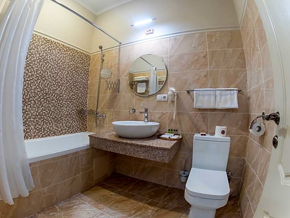 Bristol Central Park Hotel