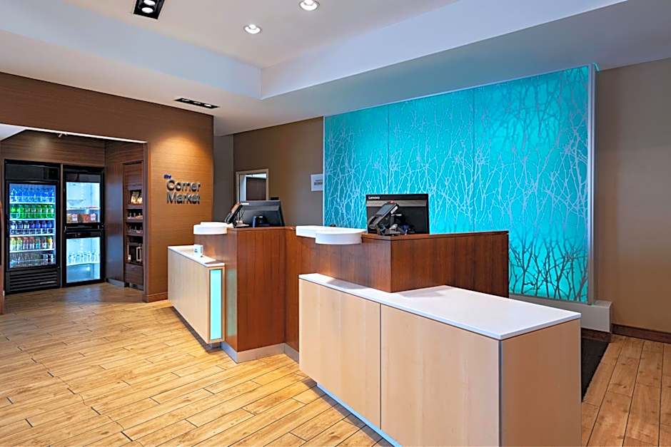 Fairfield Inn & Suites by Marriott Lincoln Airport