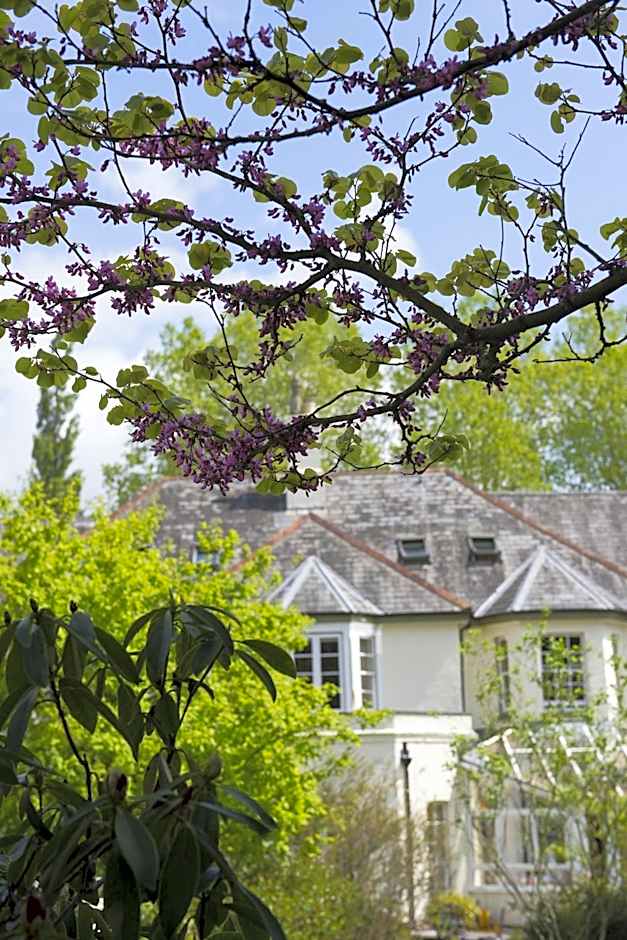 Woodlands Lodge Hotel