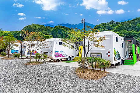 Muju camping Caravan