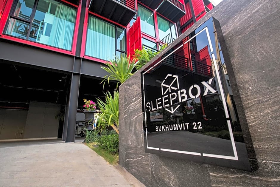 Sleepbox Sukhumvit 22