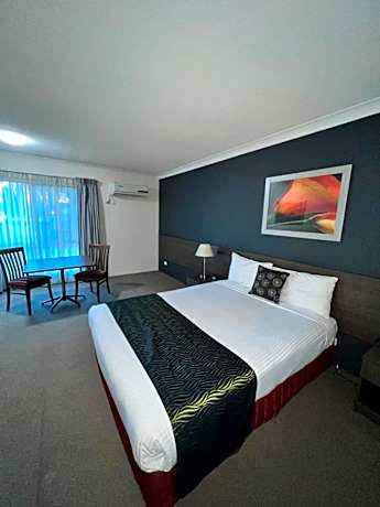 Executive Queen Room