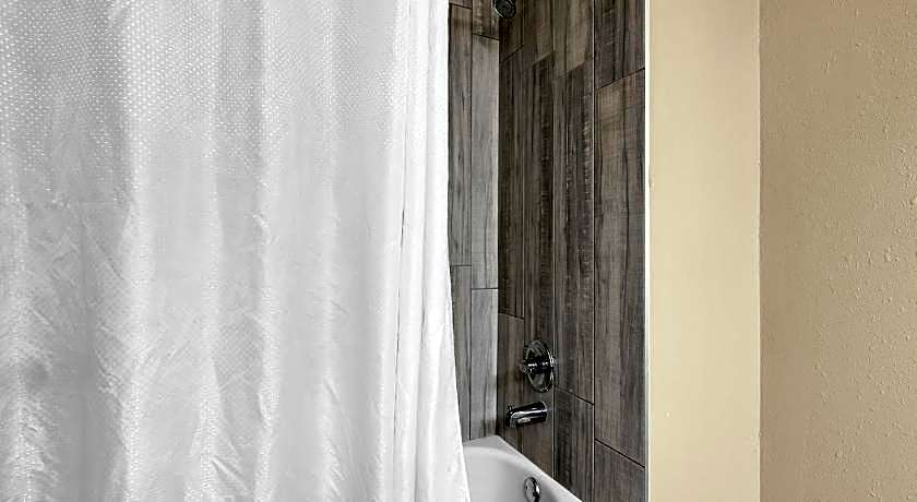 Suburban Extended Stay Roseville – Roseville, MI