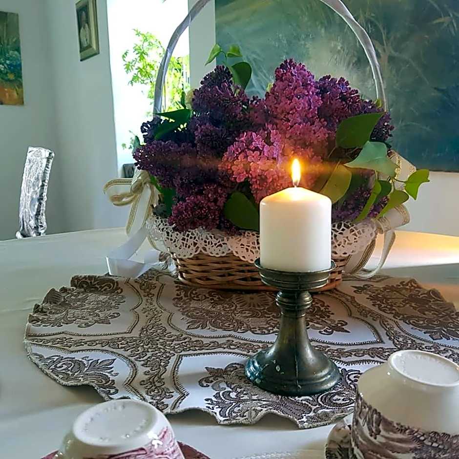 Pokoje Gościnne Art- Dworek