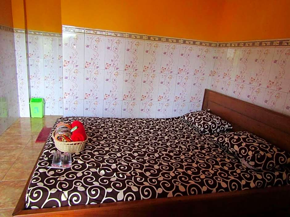 Losmen Kinasih Puncak & Gazebo Pandang