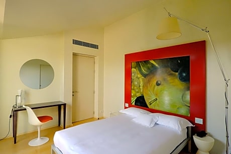 Deluxe Single Room with Small Double Bed