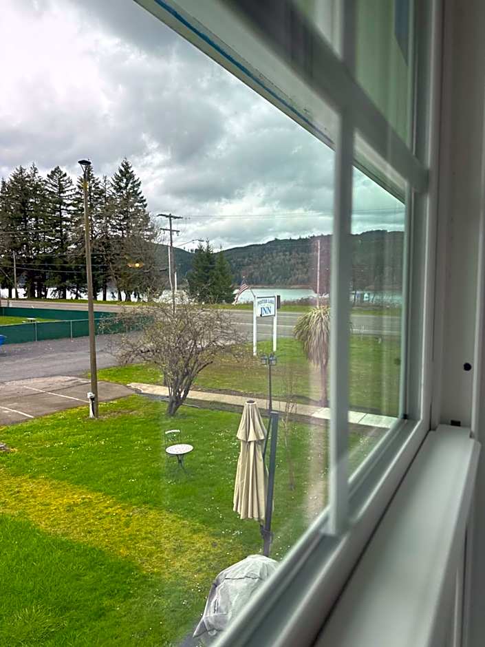 Foster Lake Inn