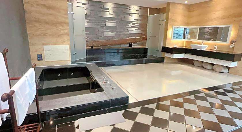 Orient Luxury Villa Motel