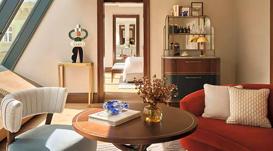 Rosewood Vienna
