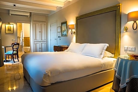 Deluxe Room with Panoramic View