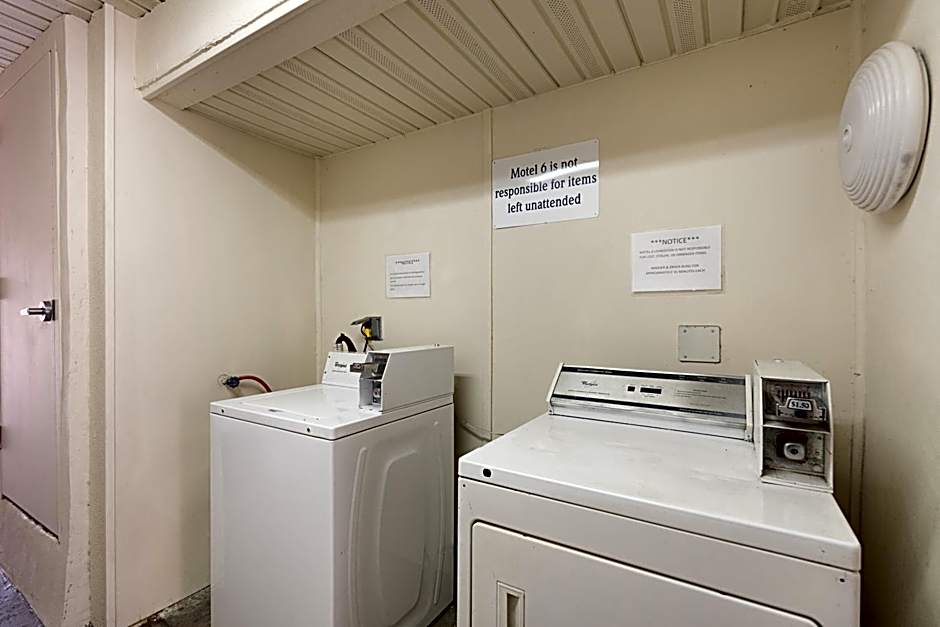 Motel 6-Livingston, TX