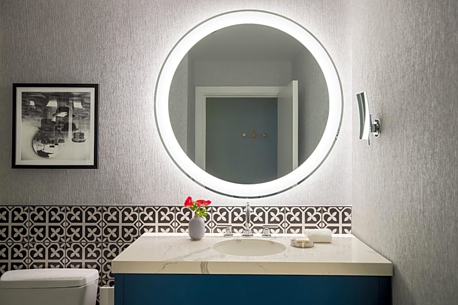 Kimpton Hotel Monaco Chicago, an IHG Hotel