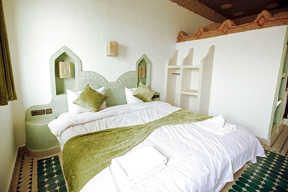 Traditional Riad Merzouga Dunes