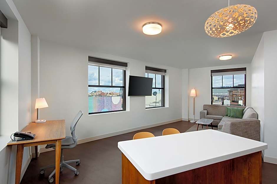 Element Detroit at the Metropolitan