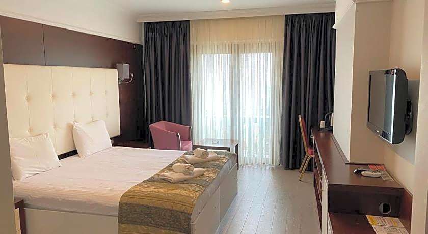 PARADISE ISLAND HOTEL