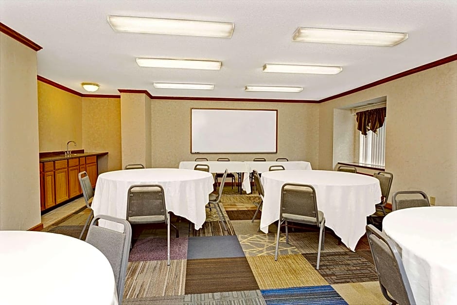 Microtel Inn & Suites By Wyndham Florence/Cincinnati Airport