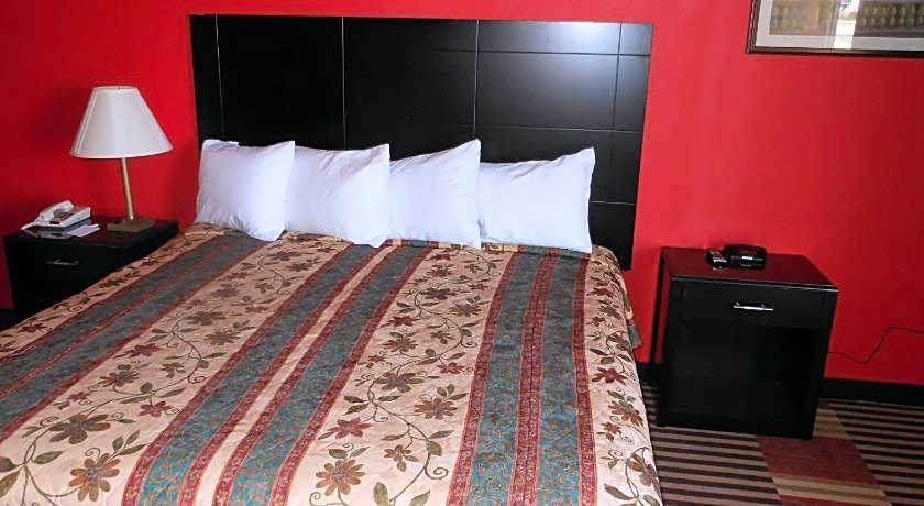 Rodeway Inn University