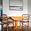 Seaspray Surf Lodge	
