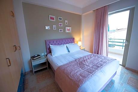 Family Two-Bedroom Suite with Jacuzzi