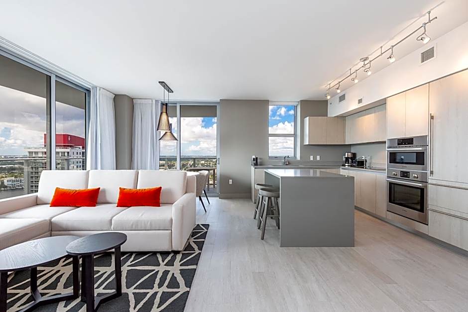 Hyde Beach House Hollywood Private Suites