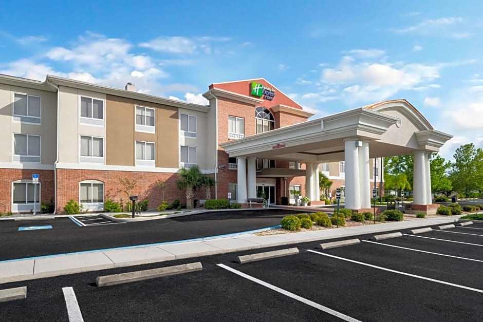 Holiday Inn Express & Suites Spring Hill By IHG
