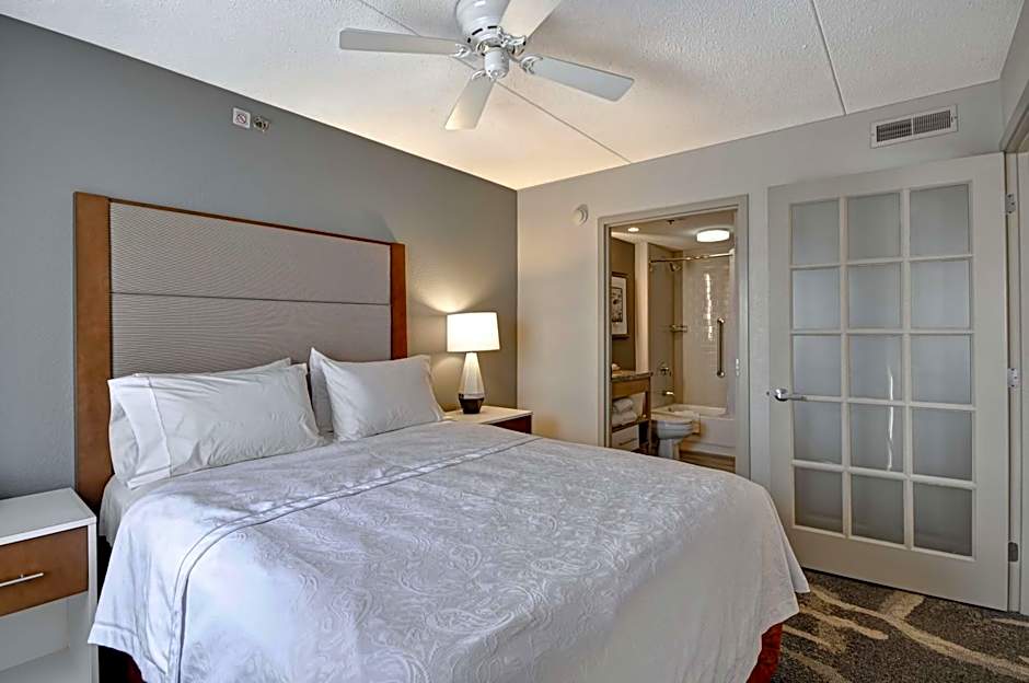 Photo 1 of 4 of 1 Bedroom 1 Queen Bed Suite