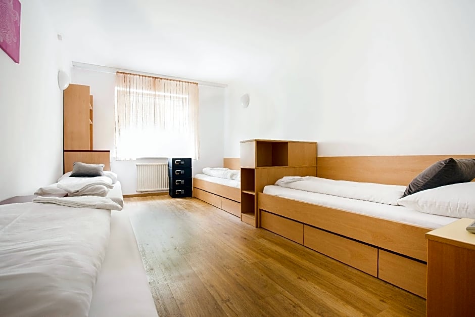 myNext - Westbahnhof Hostel One