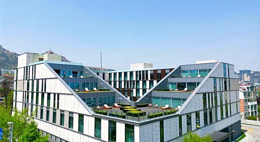 Flow and Co. Qingdao, Autograph Collection