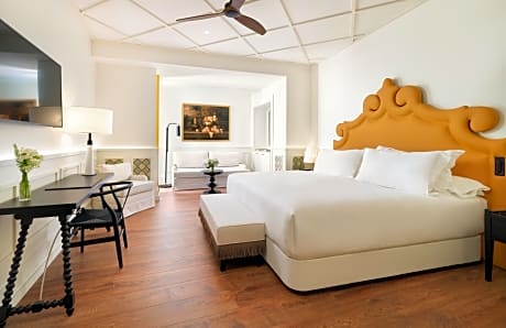 Standard Family Room