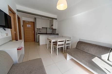 APARTMENT CAPACITY 3 PERSONS