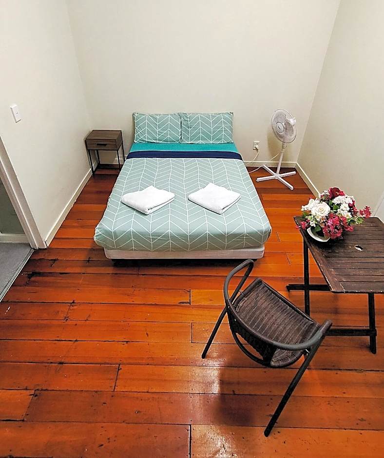 Surf 'N' Snow Backpackers Across Sky Tower