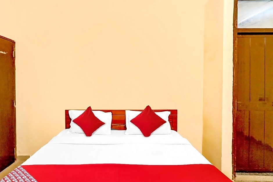 OYO Flagship 808695 Pari Hotel