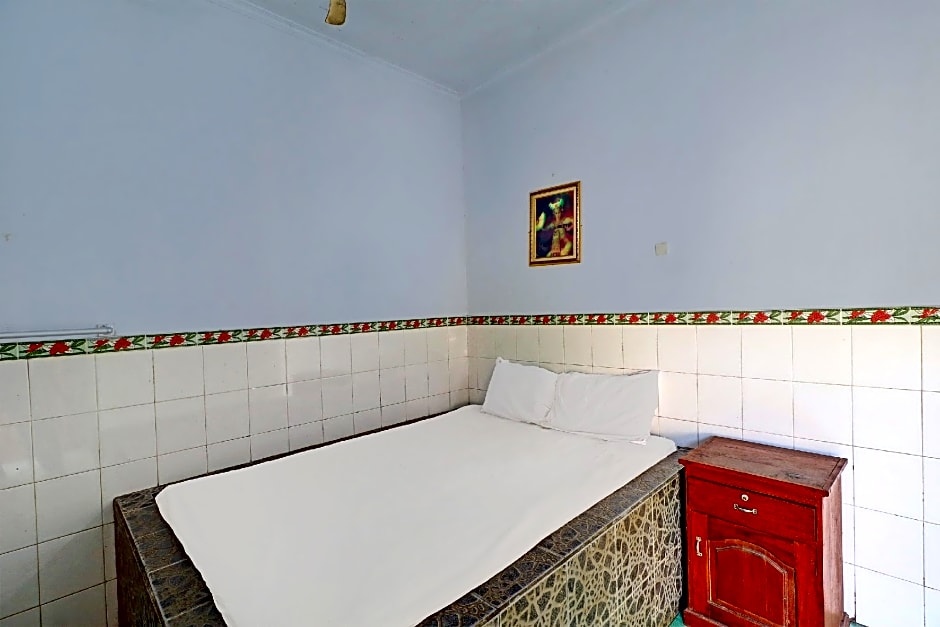 Hotel O Sekar Jagat Near Pantai Baluk Rening