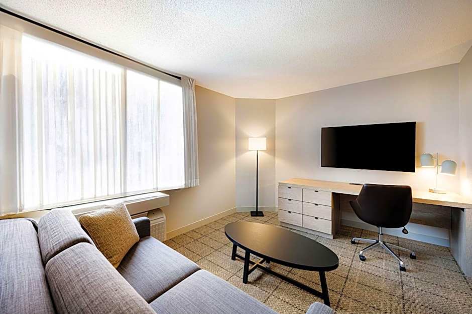 Sonesta Simply Suites Jersey City