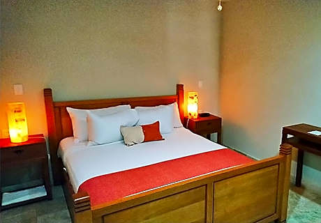 One-Bedroom King Suite - Non-Smoking